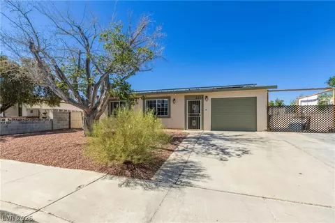 6214 Gunderson Blvd, Las Vegas, NV 89103