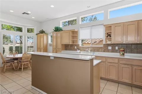 10726 Sky Meadows Ave, Las Vegas, NV 89134