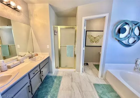 Bath - 2205 Camel Mesa Dr, Laughlin, NV 89029 photo 2 of 5