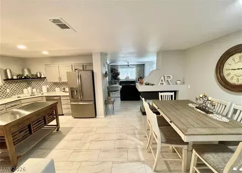 Kitchen - 2205 Camel Mesa Dr, Laughlin, NV 89029 photo 6 of 10