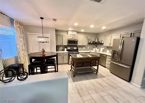 Kitchen - 2205 Camel Mesa Dr, Laughlin, NV 89029 photo 10 of 10
