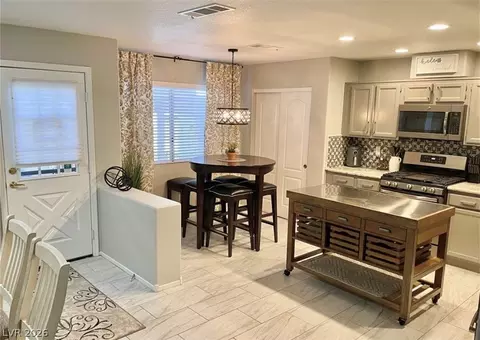 Kitchen - 2205 Camel Mesa Dr, Laughlin, NV 89029 photo 2 of 10