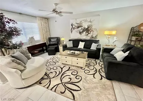 Living - 2205 Camel Mesa Dr, Laughlin, NV 89029 photo 2 of 6