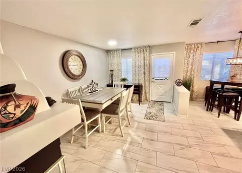 Dining - 2205 Camel Mesa Dr, Laughlin, NV 89029 photo 2 of 4