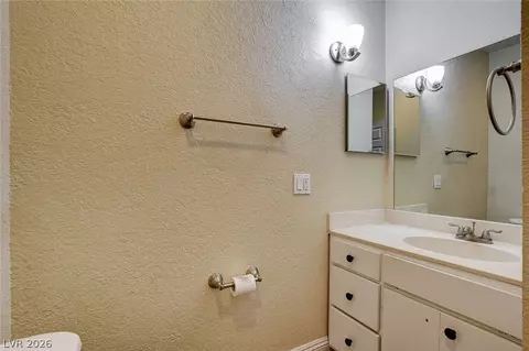 Bath - 672 8th St, Boulder City, NV 89005 photo 7 of 7