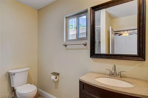 Bath - 672 8th St, Boulder City, NV 89005 photo 4 of 7