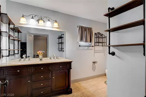 Bath - 672 8th St, Boulder City, NV 89005 photo 2 of 7