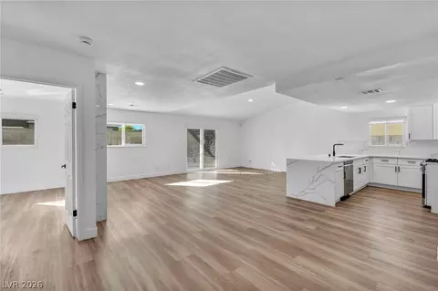 5151 Golden Spring Ave, Las Vegas, NV 89146