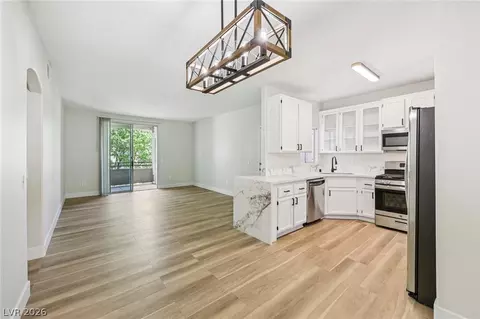 75 N Valle Verde Dr #823, Henderson, NV 89074