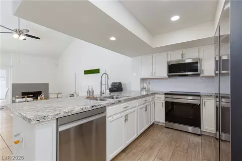 5627 Vineyard Ln #NA, Las Vegas, NV 89110
