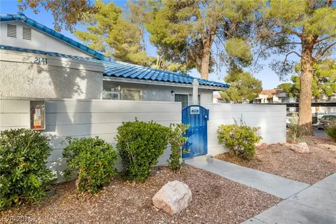 2141 Twickenham Pl #D, Las Vegas, NV 89108
