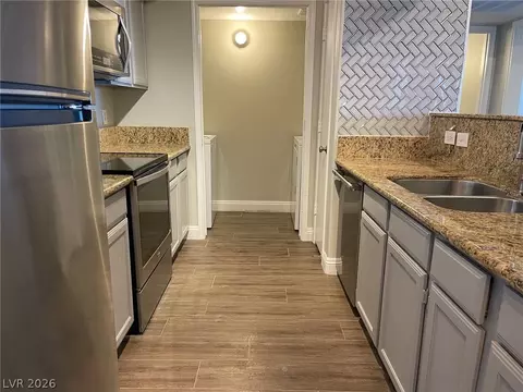 7255 W Sunset Rd #2118, Las Vegas, NV 89113