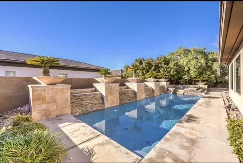 7 Holly Tree Ct, Henderson, NV 89052