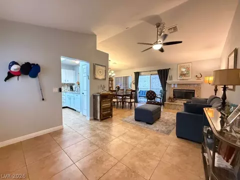 8665 Prairie Hill Dr, Las Vegas, NV 89134