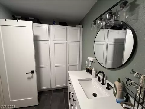 Bath - 949 Avenue H, Ely, NV 89301 photo 2 of 3