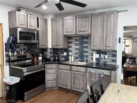Kitchen - 949 Avenue H, Ely, NV 89301 photo 1 of 3