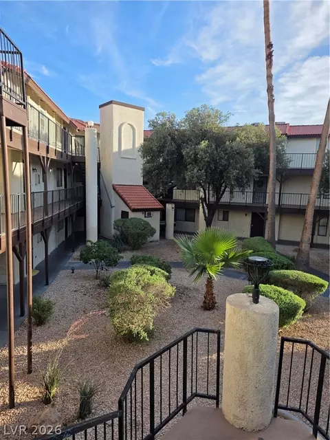 2080 Karen Ave #76, Las Vegas, NV 89169