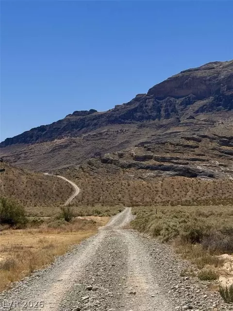 2221 W Avellaneda St, Pahrump, NV 89060
