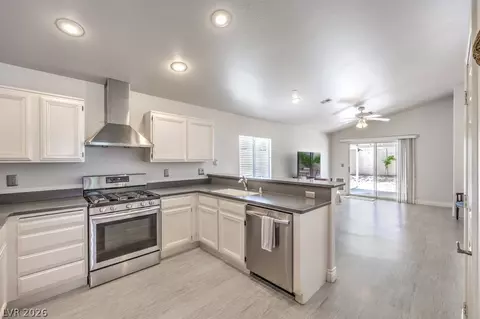 1245 Diamond Valley St, Henderson, NV 89052