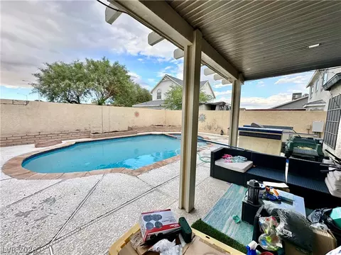 6316 Copperfield Ave, Las Vegas, NV 89108