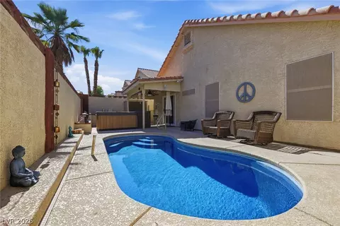 8121 Dolphin Landing Dr, Las Vegas, NV 89128
