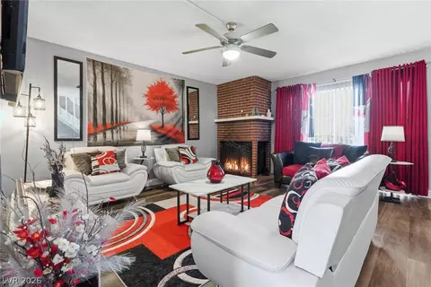 624 Brookway Ln, Las Vegas, NV 89169