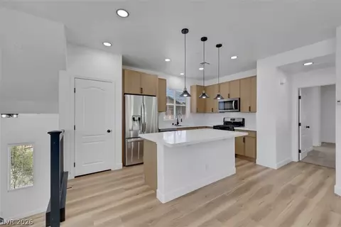 9057 Boston Springs Ave, Las Vegas, NV 89149