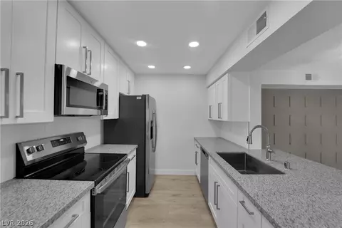 8101 W Flamingo Rd #2152, Las Vegas, NV 89147