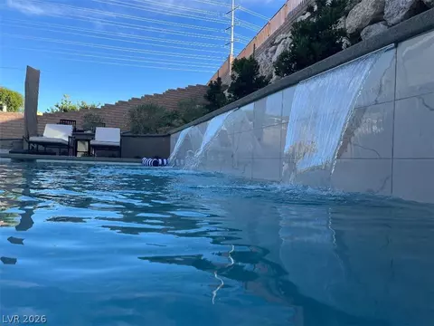 2741 Native Leaf Ct, Las Vegas, NV 89138