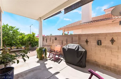 2608 Ironside Dr, Las Vegas, NV 89108