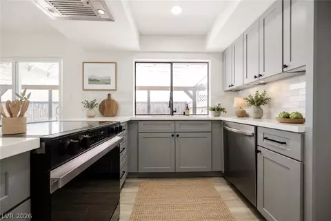 105 Jon Belger Dr, Las Vegas, NV 89145