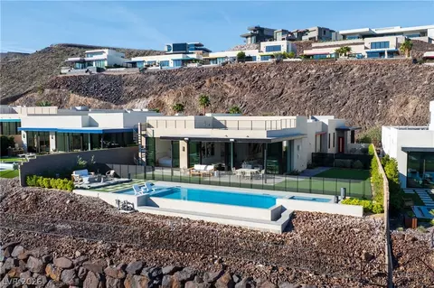 670 Blackrock Rim Dr, Henderson, NV 89012