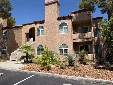 9325 W Desert Inn Rd #123, Las Vegas, NV 89117