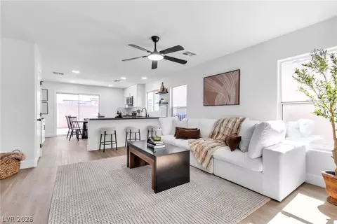 8765 First Lady Ave, Las Vegas, NV 89148