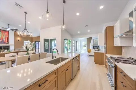 5001 Pacific Grove Dr, Las Vegas, NV 89130