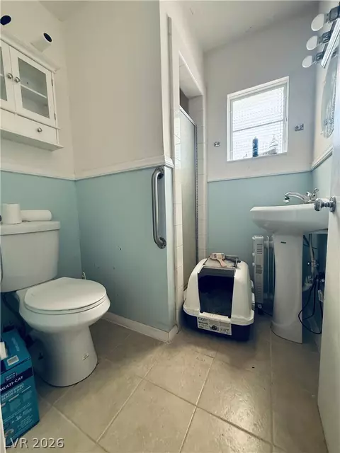 Bath - 925 Pine St, Ely, NV 89301 photo 1 of 2