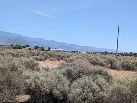 2601 Olvido Ave, Pahrump, NV 89048