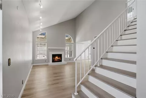 8912 Surf View Dr, Las Vegas, NV 89117
