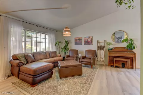 5400 Tassara Way #106, Las Vegas, NV 89108
