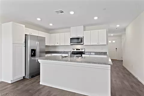 7909 Whisper Words Ave, Las Vegas, NV 89113