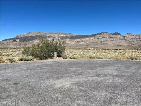 1561 Big Oak Ln, Pahrump, NV 89060