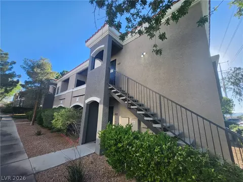 10245 S Maryland Pkwy #2216, Las Vegas, NV 89183