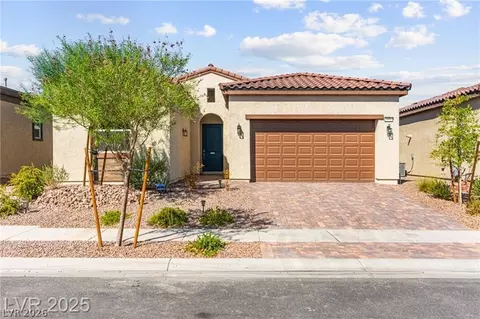 851 Klamath Springs St, Henderson, NV 89011