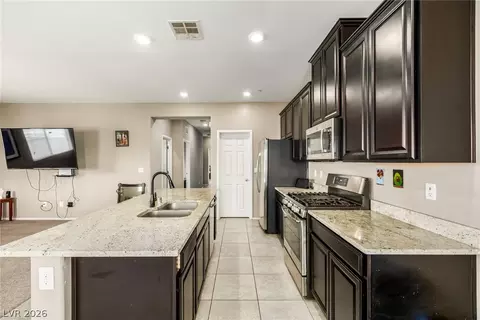 2715 Amazing Meadows Ave #2181, North Las Vegas, NV 89031