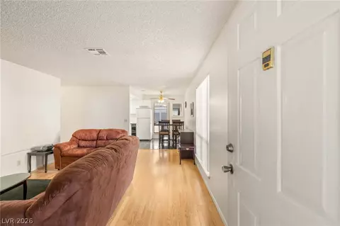 5171 Caliente St #131, Las Vegas, NV 89119