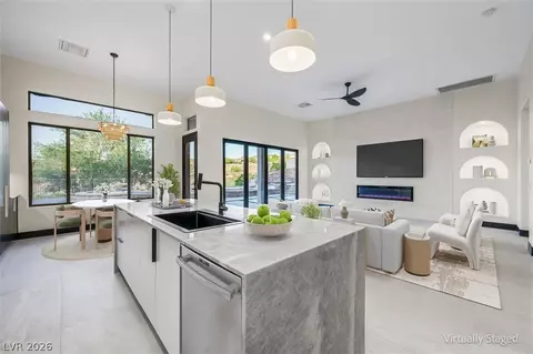 18 Wade Hampton Trl, Henderson, NV 89052