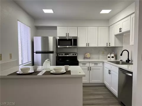 5080 Indian River Dr #360, Las Vegas, NV 89103