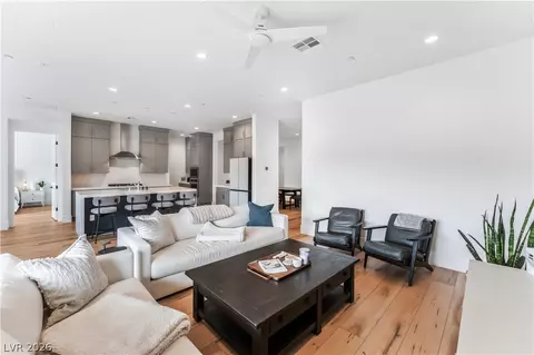10239 Meandering Dell Ave, Las Vegas, NV 89166