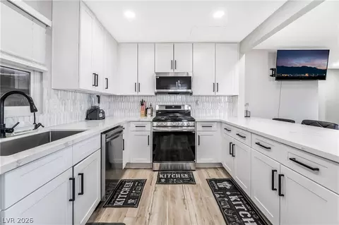 113 Elm St, Henderson, NV 89015