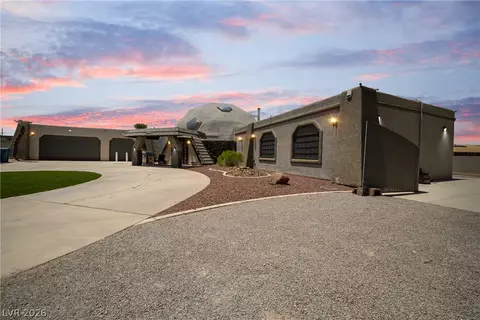 7215 Ullom Dr, Las Vegas, NV 89118
